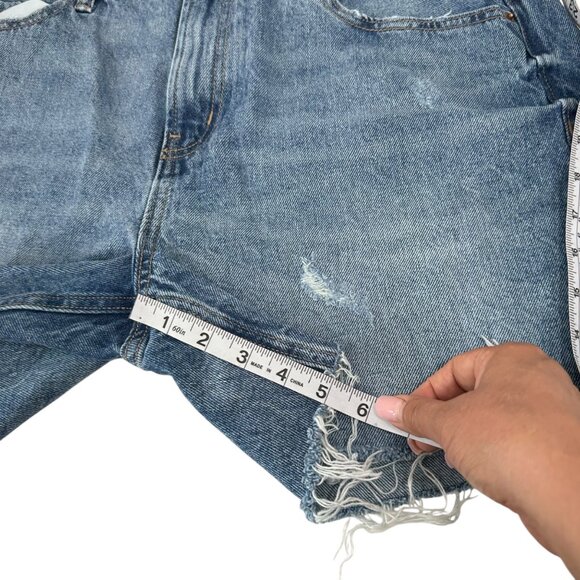 Old Navy Womens Distressed Denim High-Rise Cutoff Shorts Size 14 - Picture 6 of 11